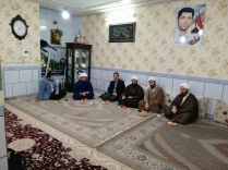 حاج علی اکبری با خانواده شهید والامقام سید نورخدا موسوی دیدار کرد