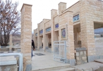 آیین میهمانی لاله ها در گلزار شهدای روستای صاحب الزمان(عج) در بخش پاپی، برگزار می شود